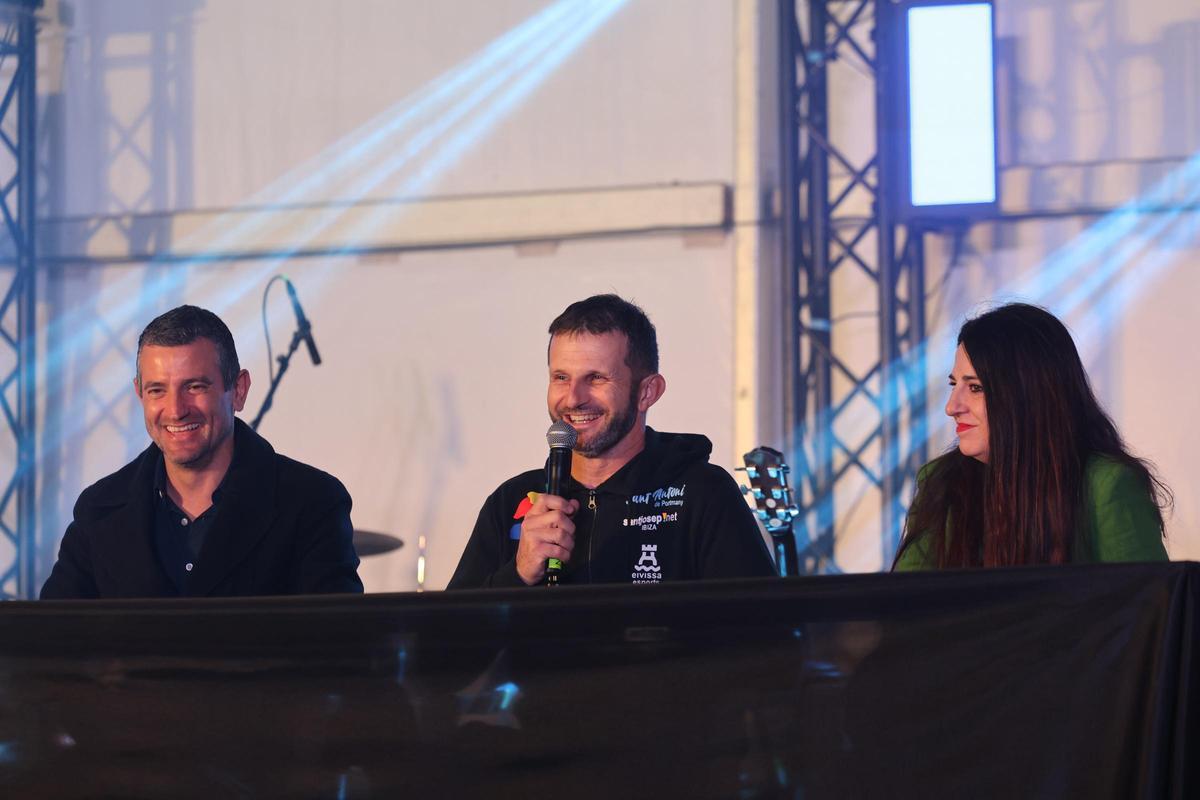 Toni Vingut da el pregón que da inicio a las fiestas del barrio de Can Bonet