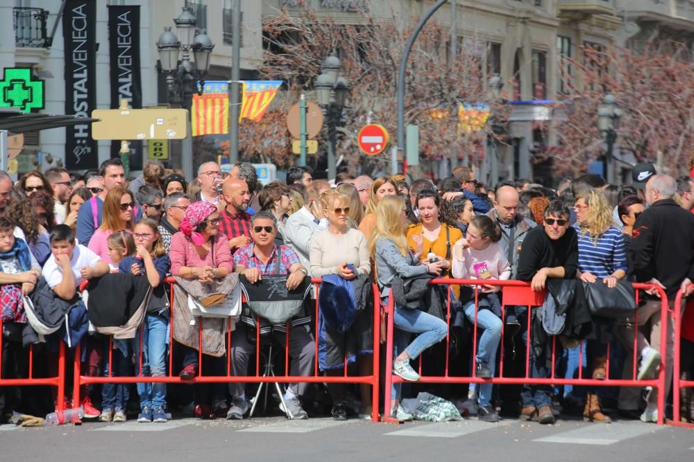 Búscate en la mascletà del 5 de marzo