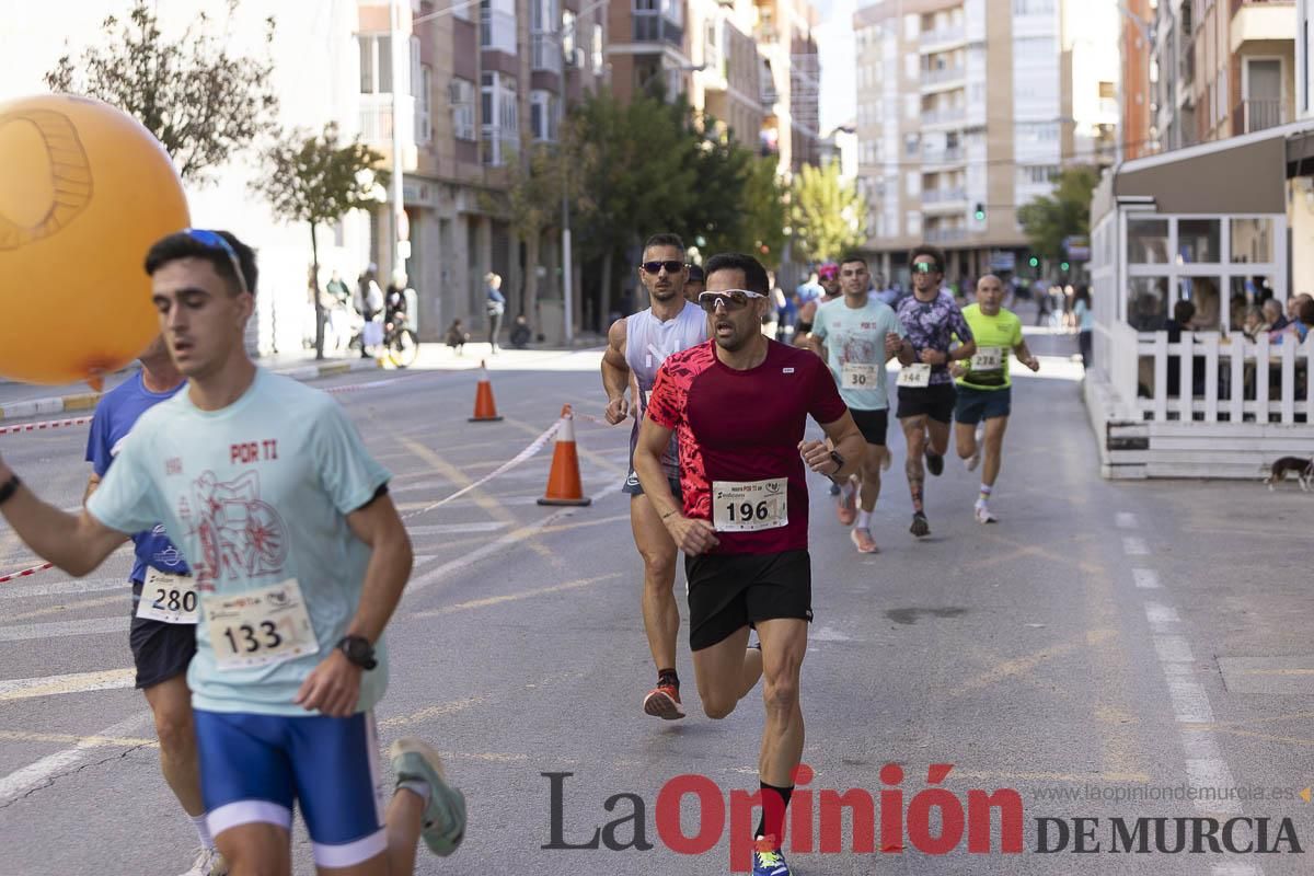 Carrera '10K Assota por ti' en Caravaca (salida y giro primera vuelta)