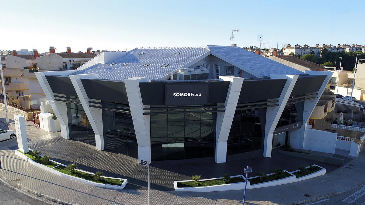 Sede central de Grupo SomosFibra y de VegaFibra, situado en La Zenia (Orihuela Costa).