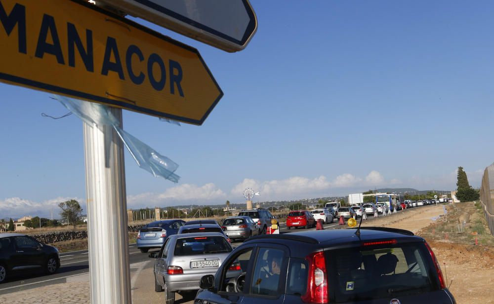 Primer día de cortes en la carretera de Manacor con largas retenciones en toda Palma