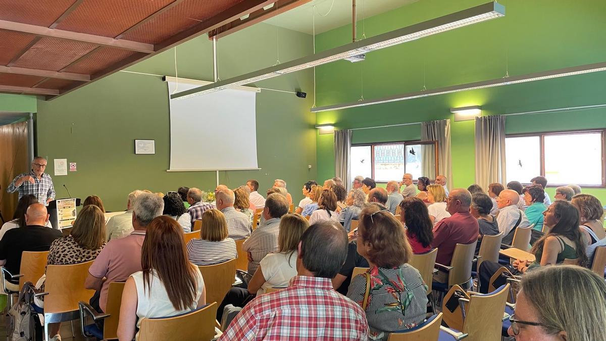 En imágenes: Mucho público en Somiedo en el encuentro de las "polas" asturianas y leonesas