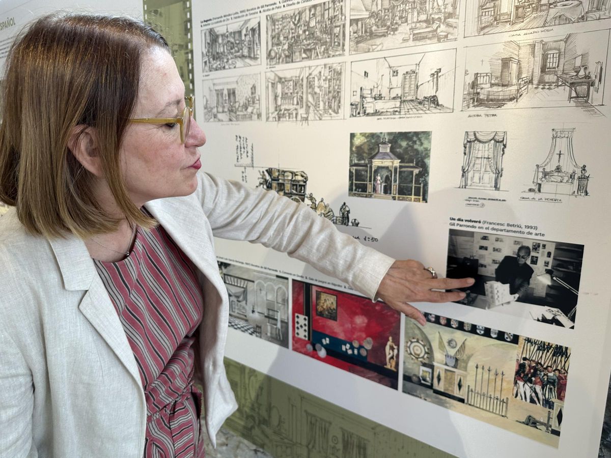 Inma Parrondo en un rincón de la exposición.