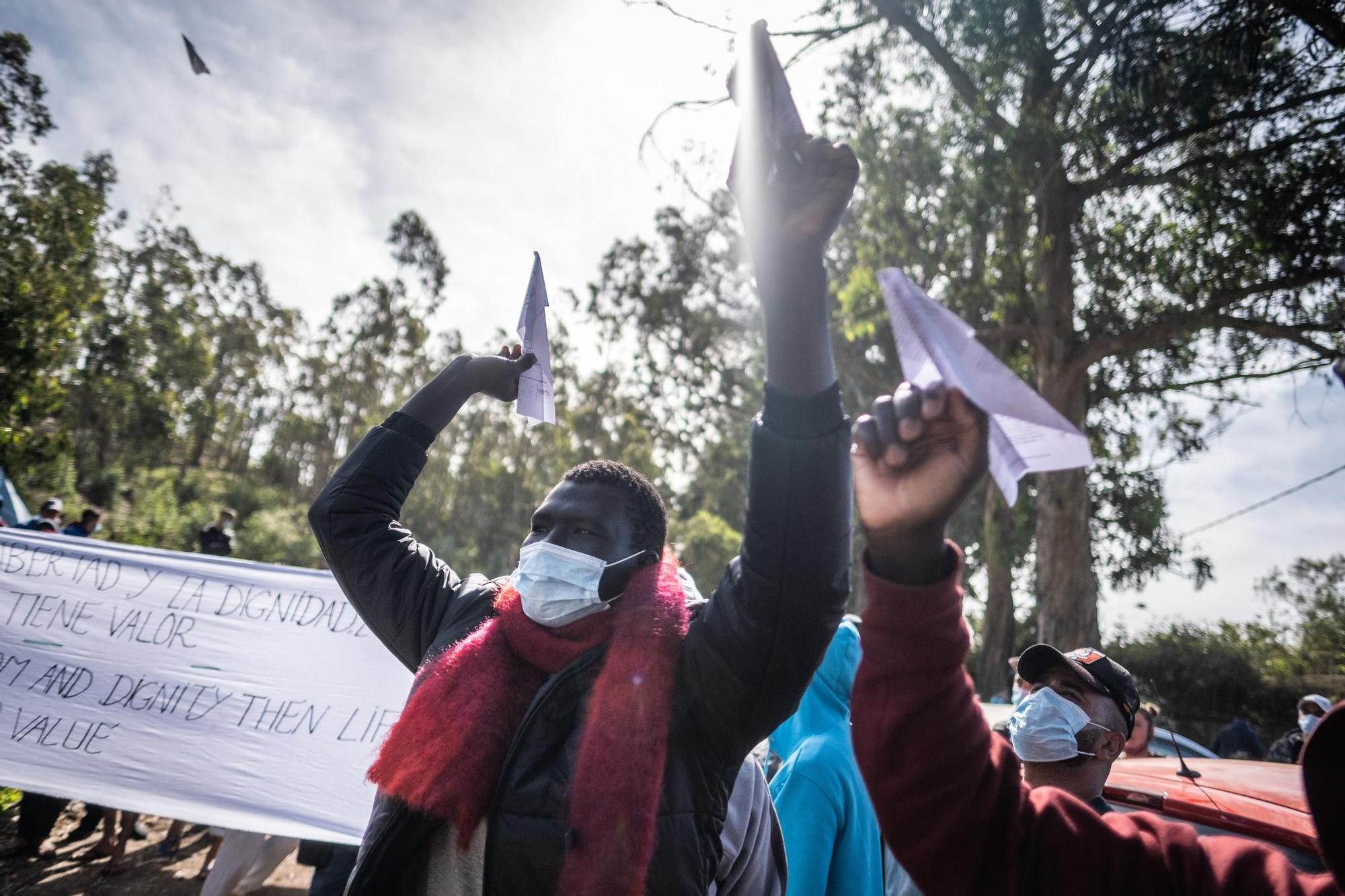 Protestas de migrantes en Las Raíces