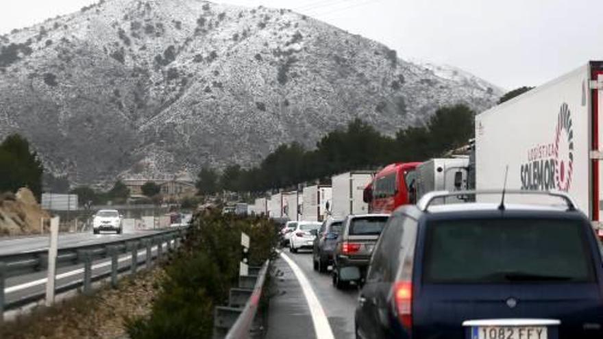 Dues autovies van quedar col·lapsades a Alacant.