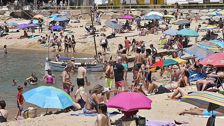 La platja de Sant Antoni de Calonge, ahir al matí. | MARC MARTÍ