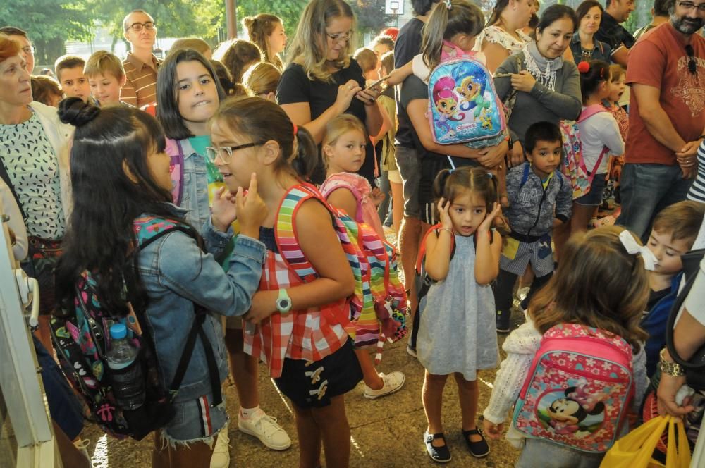 La vuelta al cole en Galicia, entre sonrisas y lág