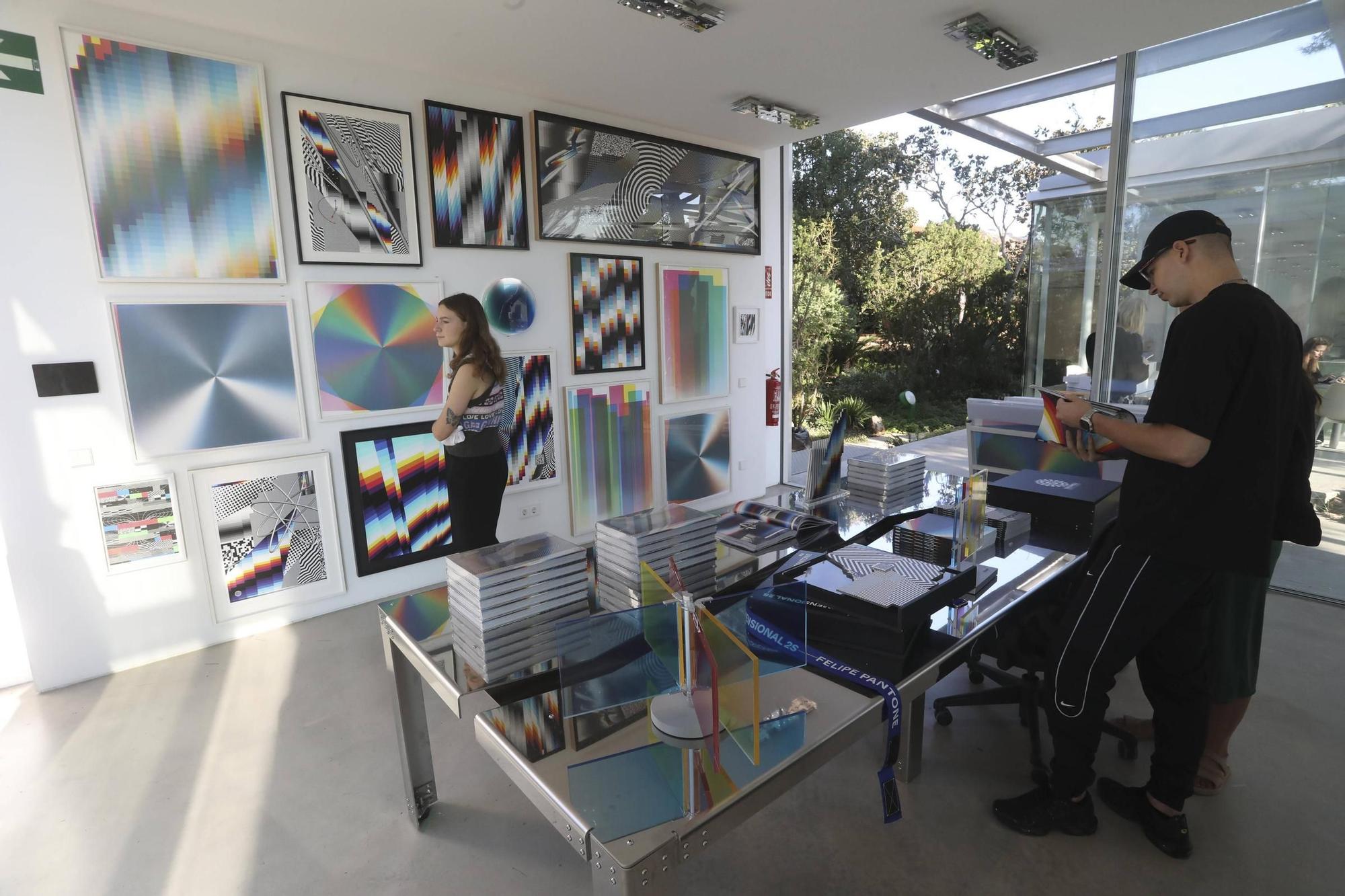 Felipe Pantone presenta en Casa Axis 'Axis of Divergence'