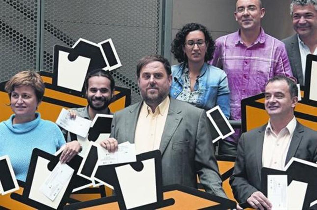 Dirigents d’ERC, ahir, presentant la campanya a favor del ’sí-sí’ en el 9-N. Dirigents d’ERC, ahir, presentant la campanya a favor del ’sí-sí’ en el 9-N.