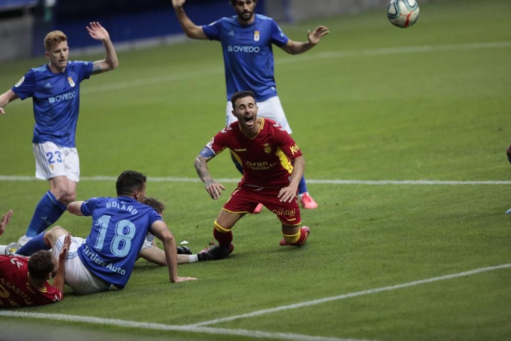 Un lance del Real Oviedo-Las Palmas