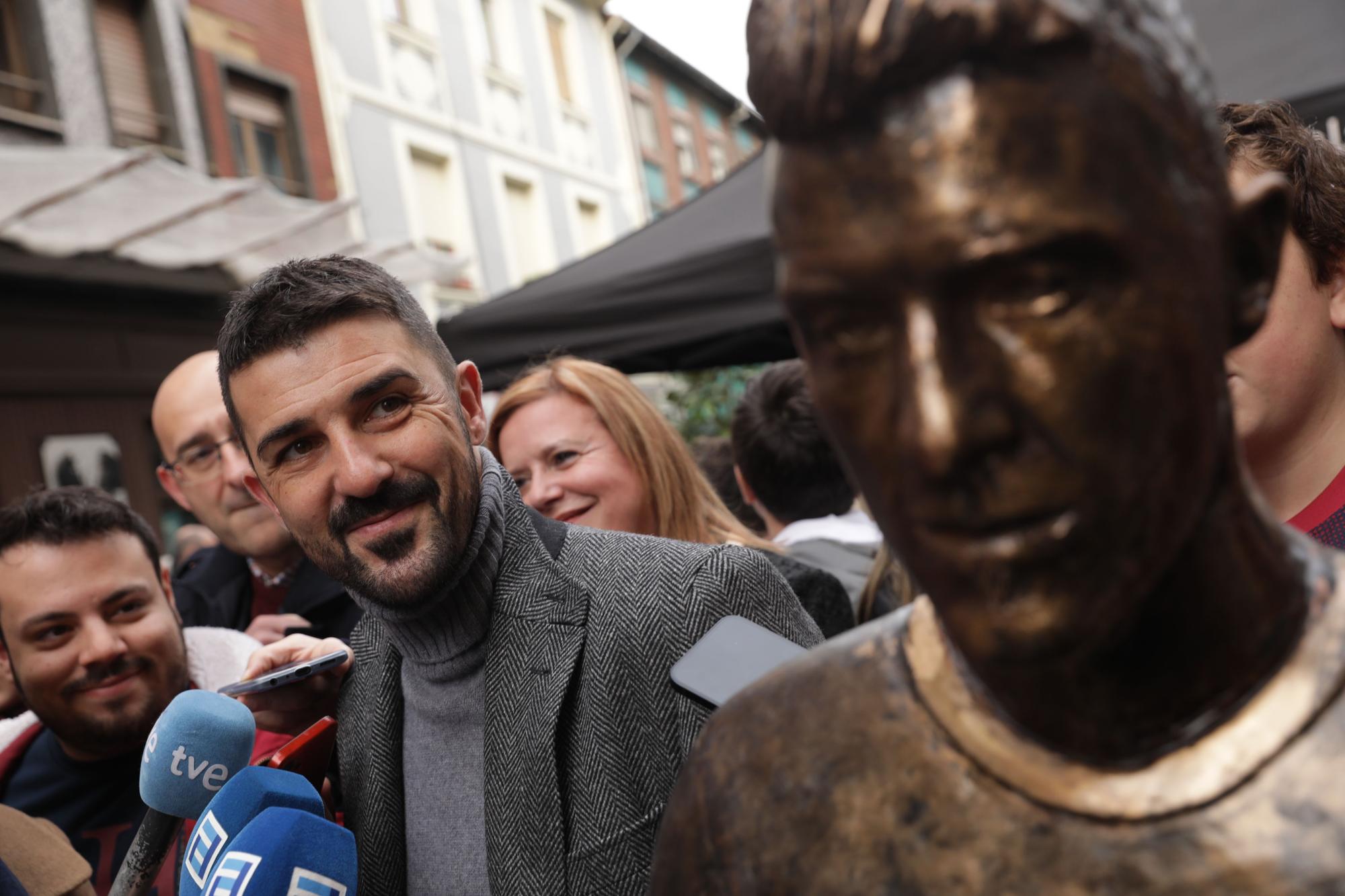 El futbolista David Villa inaugurará su estatua en La Felguera