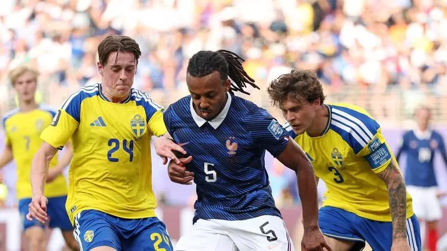El Arsenal muestra interés por el fichaje de Koundé