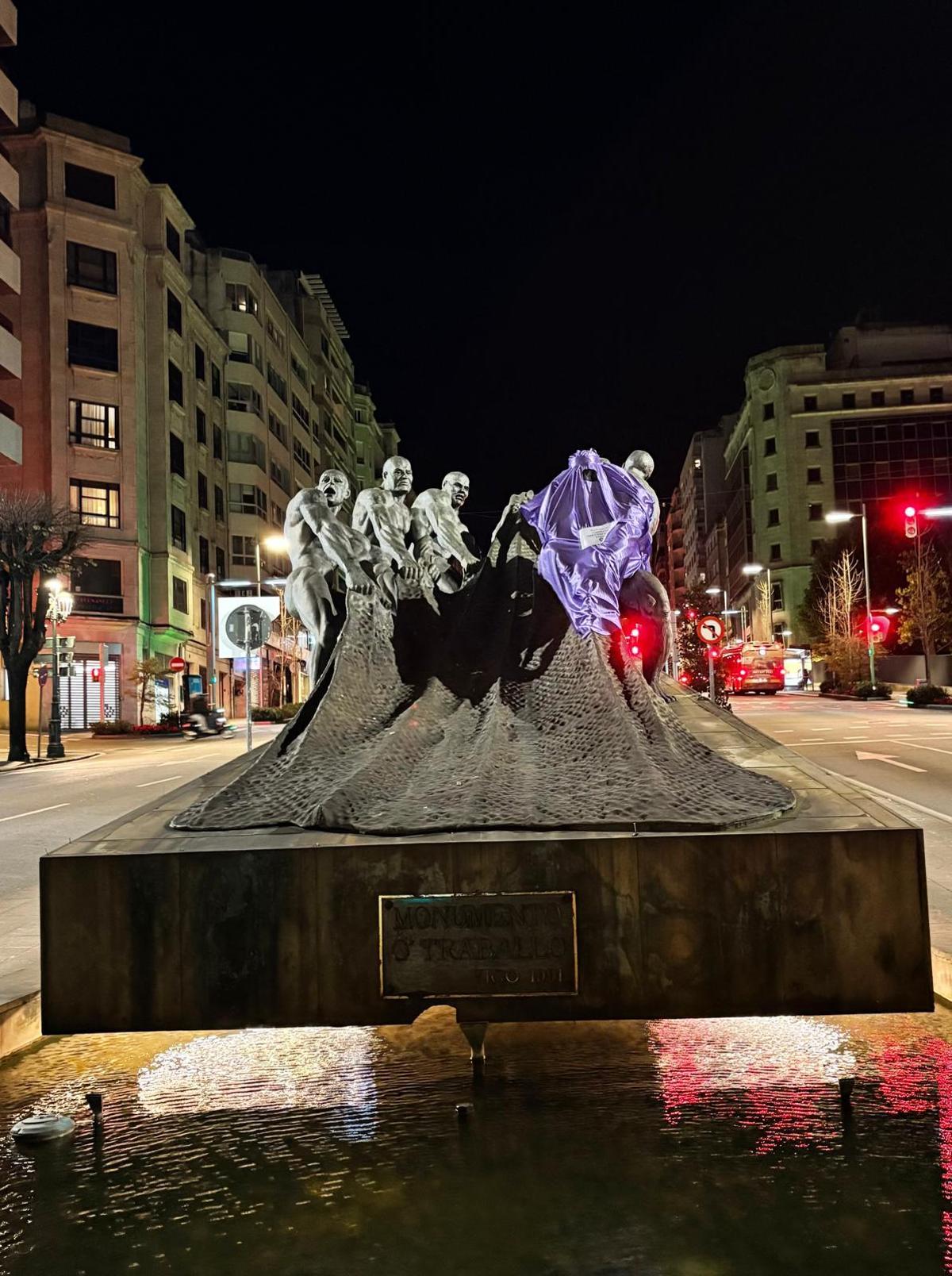 La acción en la escultura de Os Redeiros de Vigo.