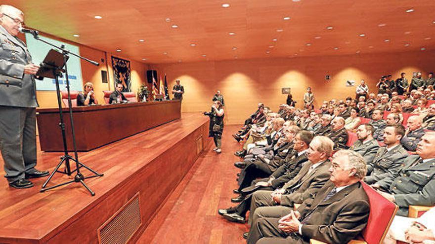 El coronel Jaume Barceló durante su intervención.