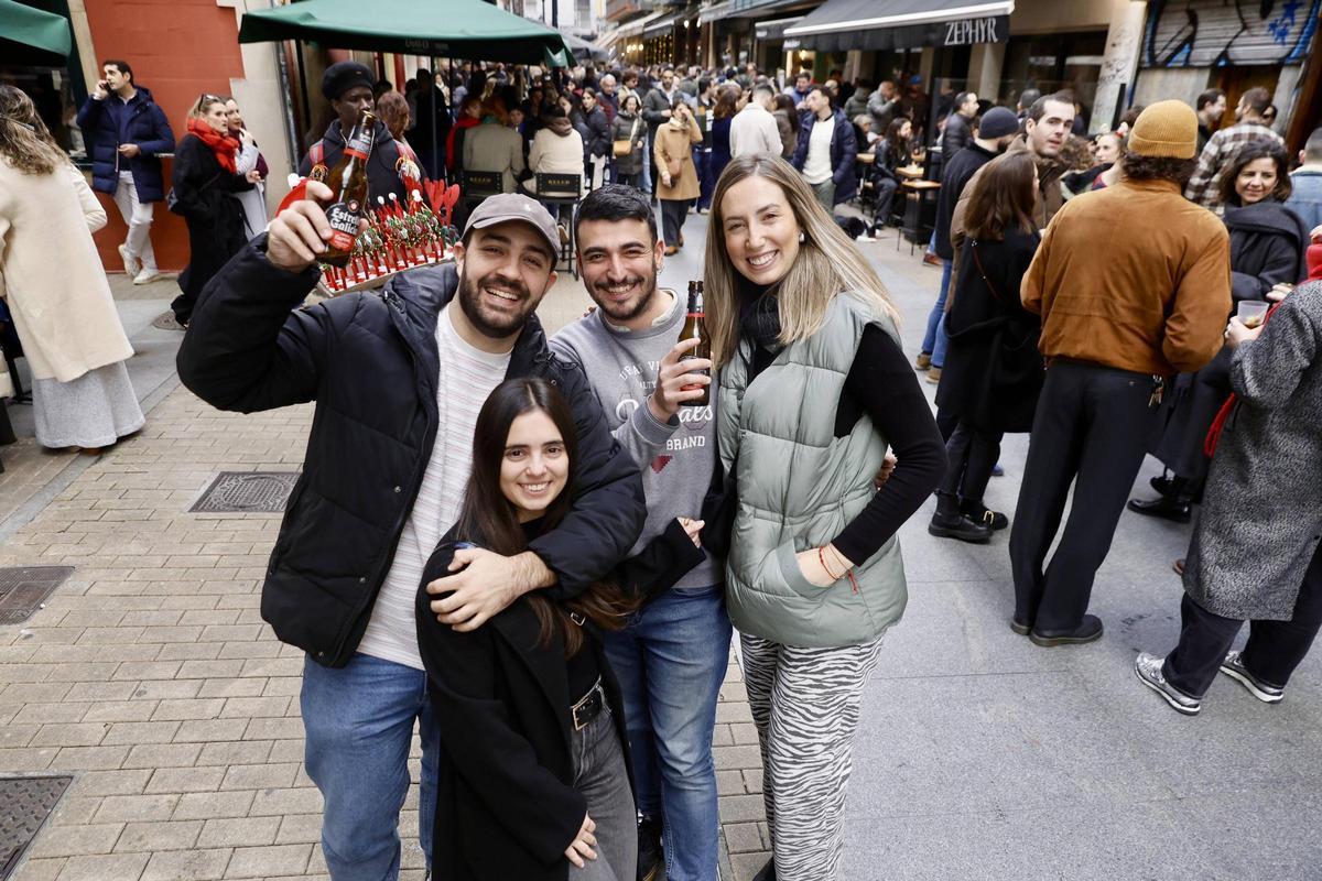 El vermú de Nochevieja, la antesala festiva para despedir el año en Gijón: “Este es un plan que nunca falla”