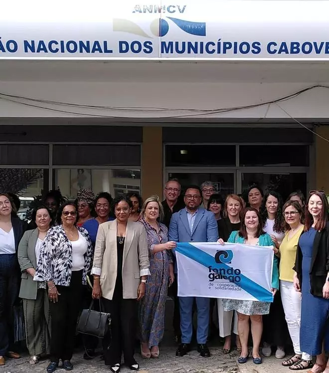 Araceli Gestido, en Cabo Verde con las «Mulleres Electas»