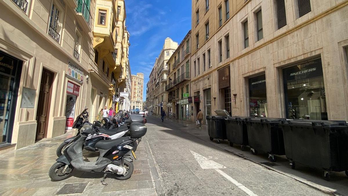 Una imagen de la calle Martínez, en el Centro de Málaga, donde el interés de las marcas por los locales comerciales es creciente.