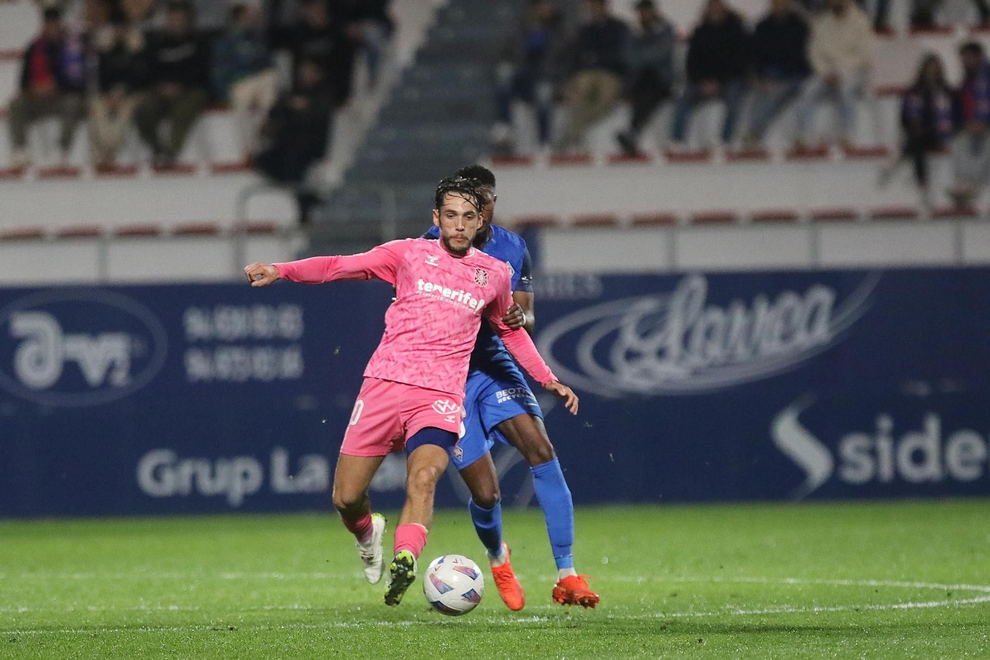 El partido SD Amorebieta - CD Tenerife, en imágenes