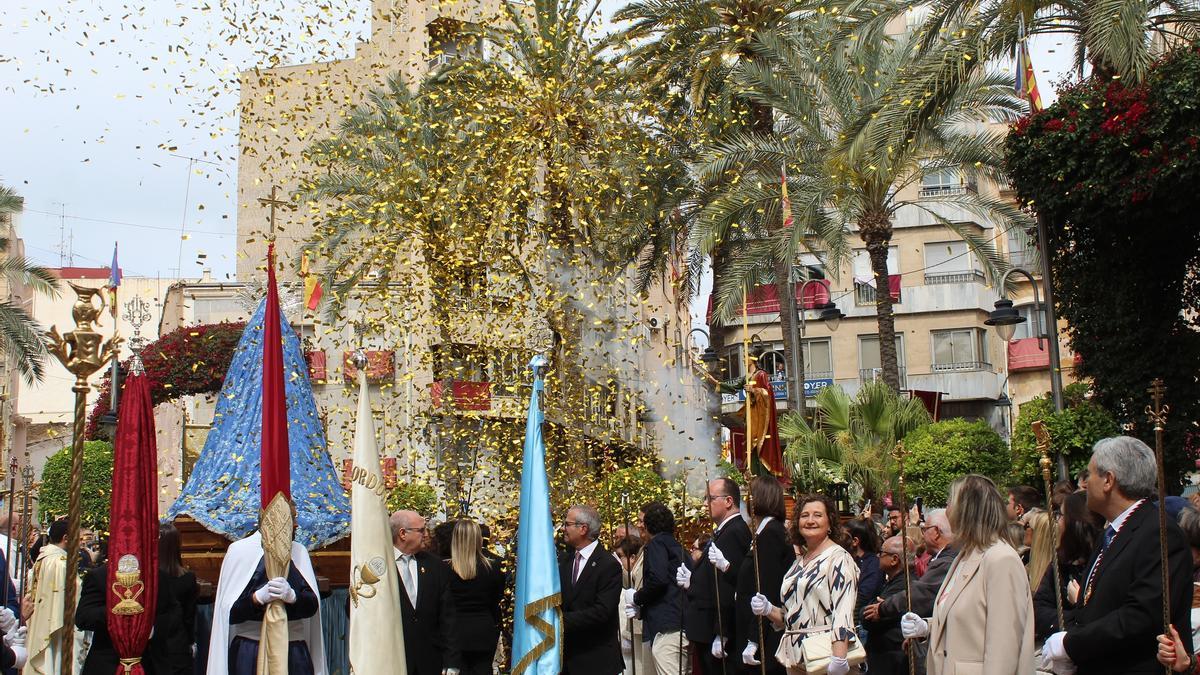 Procesión del Domingo de Resurrección en Crevillent, en imágenes