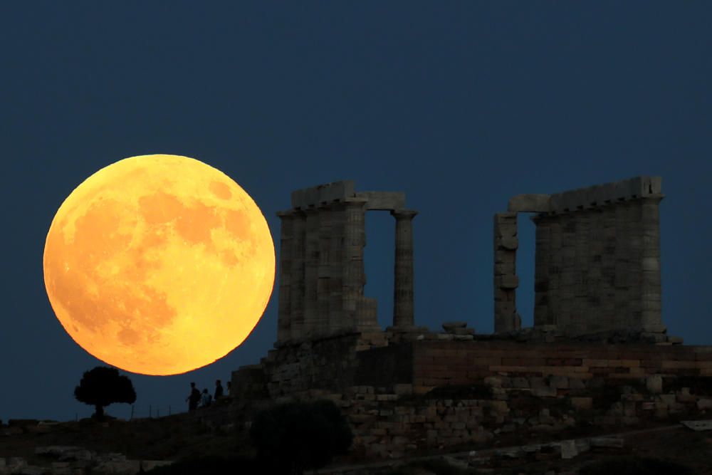 Así se ha visto el eclipse lunar en el mundo