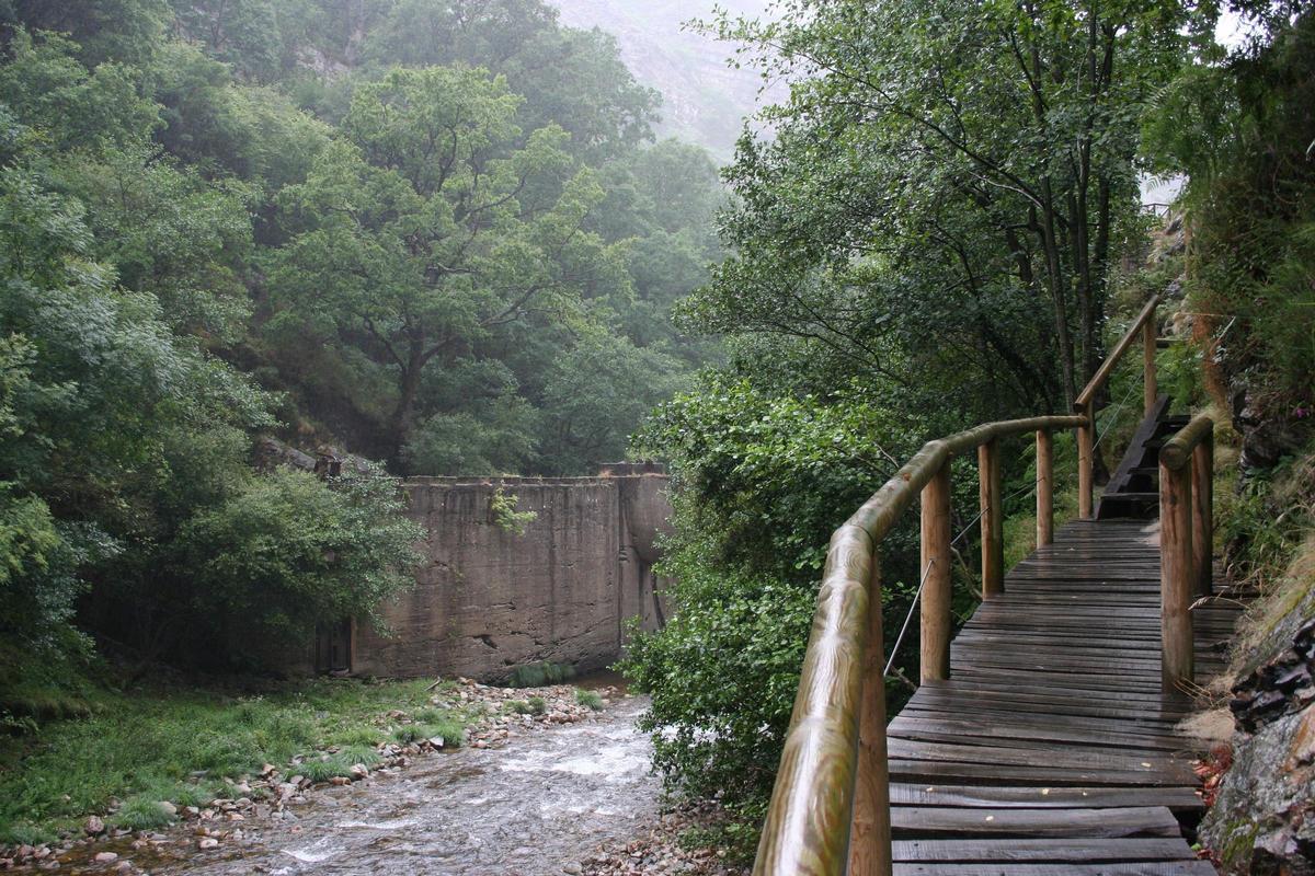 Pasal arela junto río Esva