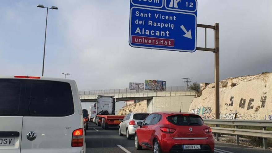 Dos accidentes causan retenciones en la A-70 en dirección Murcia