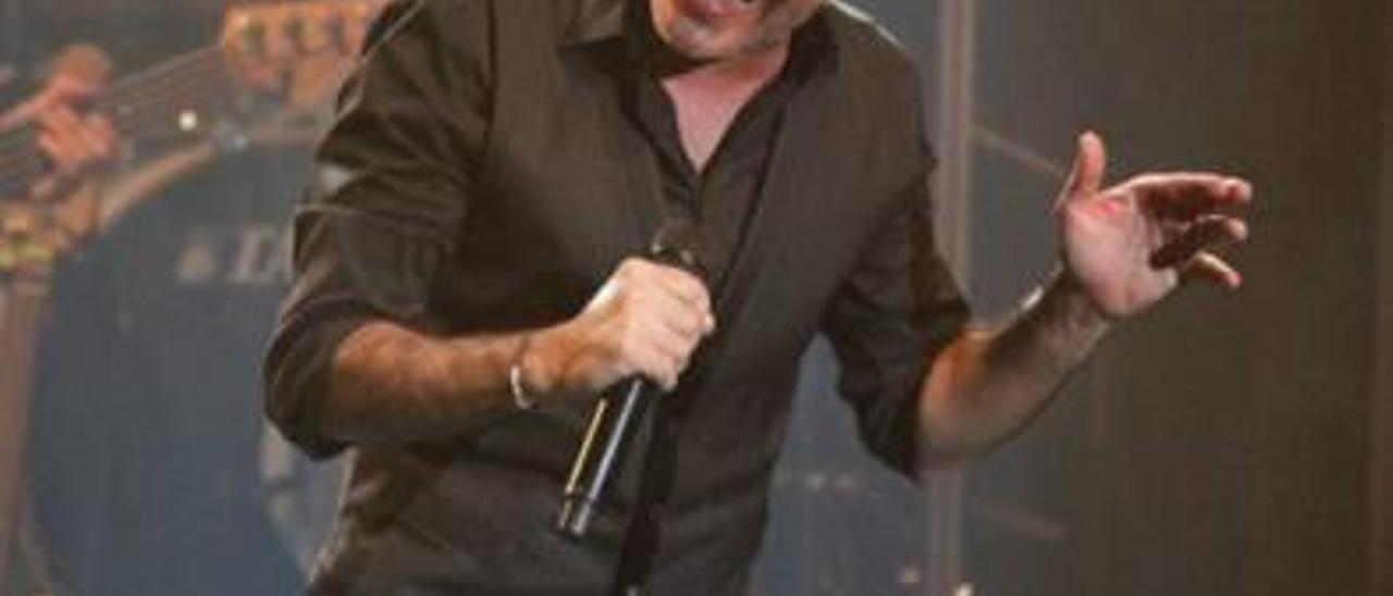 Sergio Dalma, durante un concierto de su Dalma Tour.