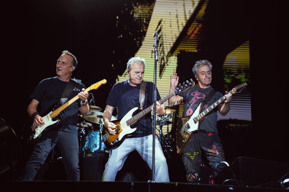 El concierto de Hombres G de Icónica Santalucía Sevilla Fest en imágenes