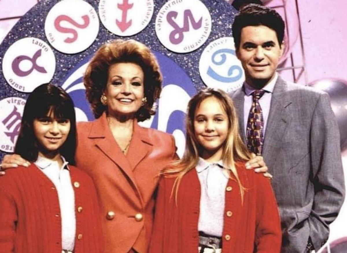 Lara de Miguel junto a Carmen Sevilla