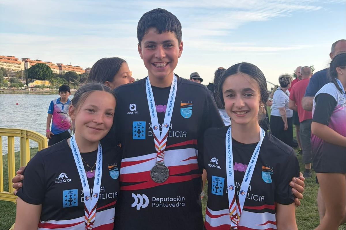 El Club Náutico de Pontecesures regresa de Sevilla con tres medallas.
