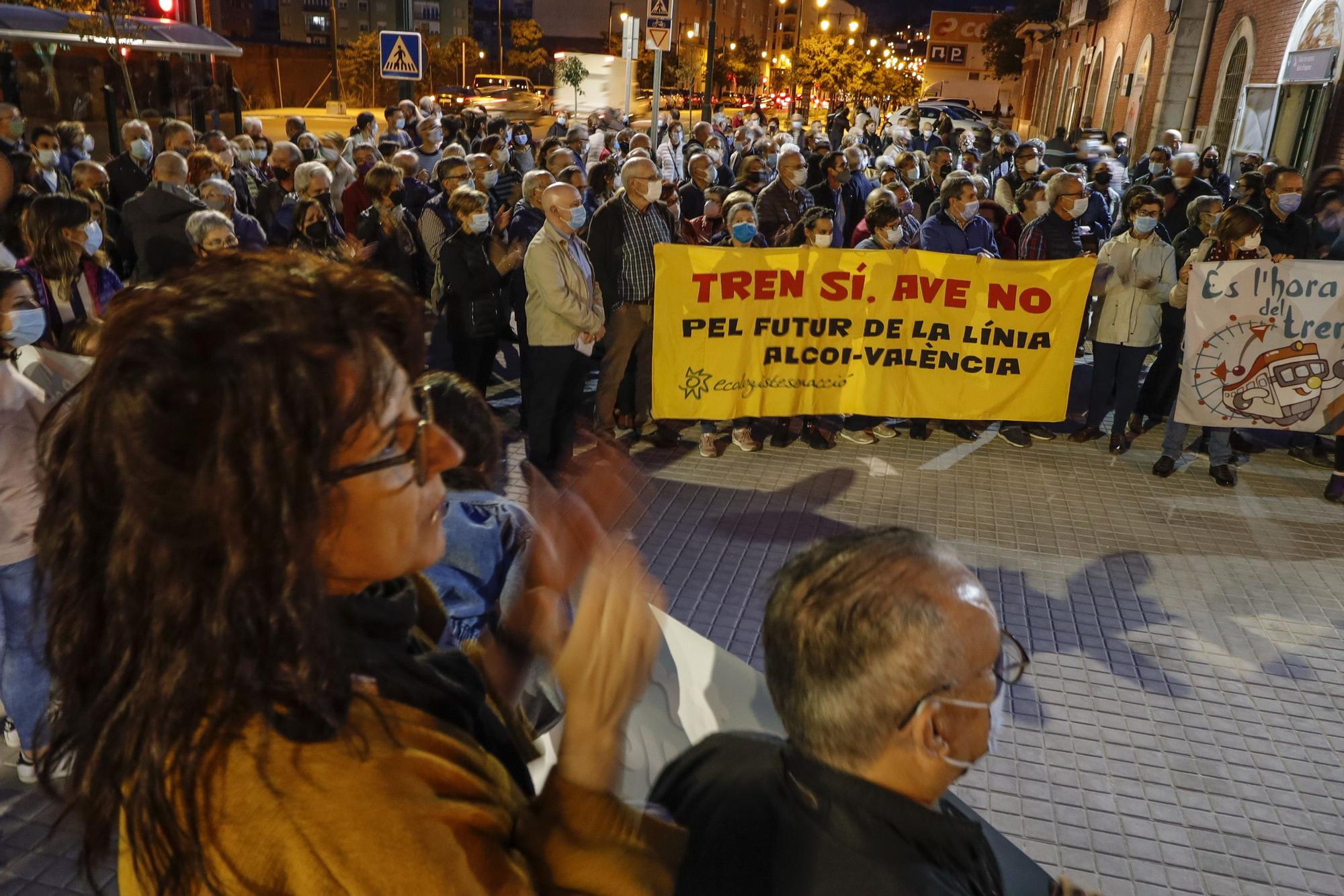 El Ayuntamiento de Alcoy y el PSOE defienden la actuación del Gobierno en la mejora del tren