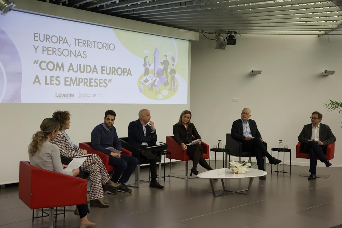 Participantes en el encuentro informativo organizado por Levante-EMV sobre la llegada de los fondos europeos a las empresas valencianas.