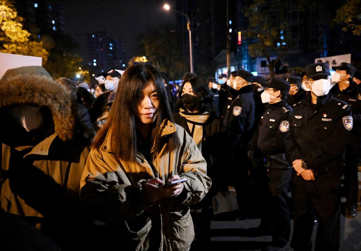 Ola de protestas contra las restricciones de la política cero Covid en China