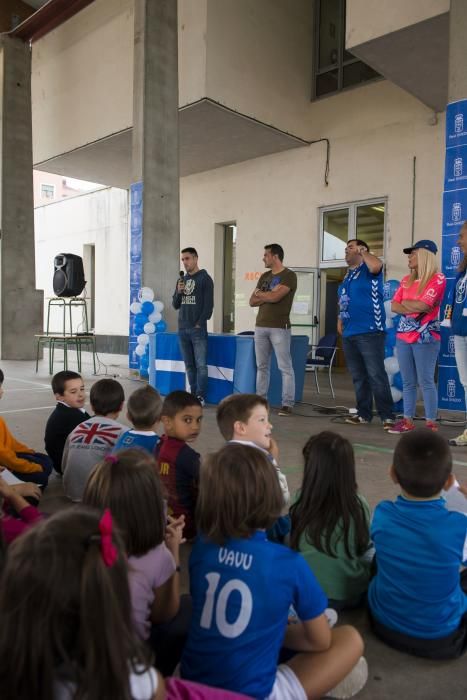 Los jugadores del Real Oviedo, Esteban y Diegui, visitan el colegio de La Corredoria 2