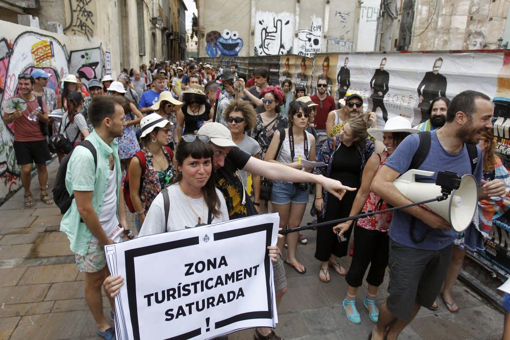 Manifestación contra la 'turistificación' de Ciutat Vella