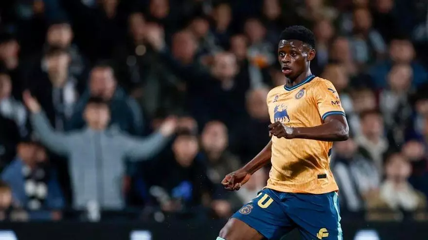 El Racing arrebata el liderazgo al Castellón