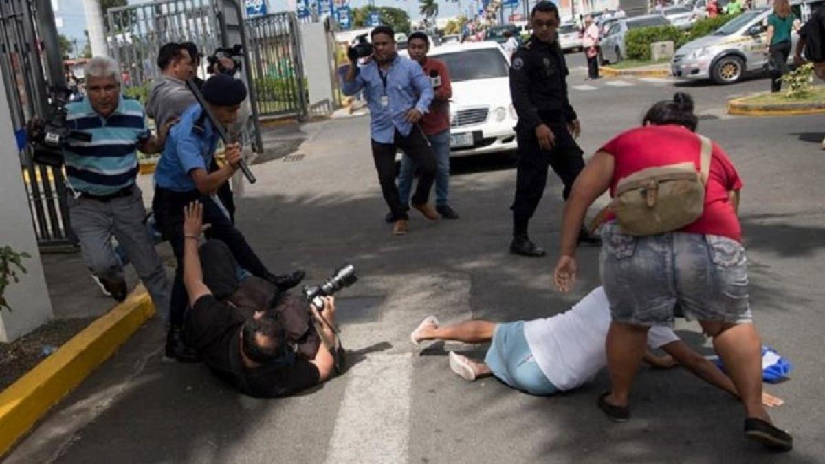 periodistas-agredidos