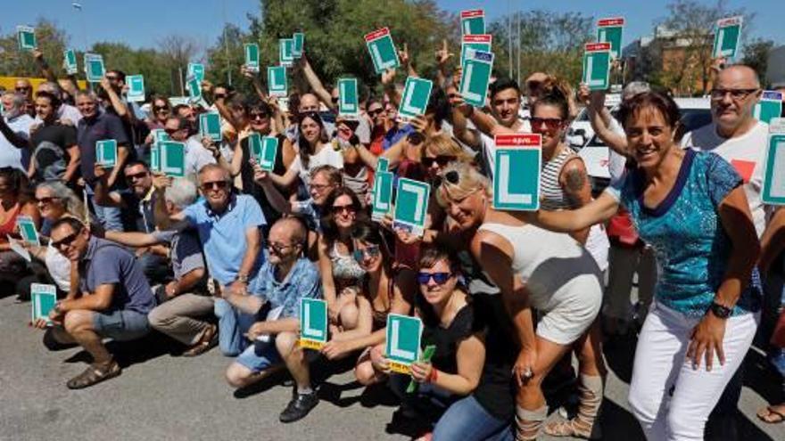 Manifestació d&#039;autoescoles el juliol fruit de la vaga.