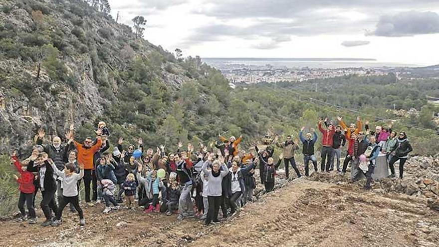 Los vecinos de Son Rapinya y la plataforma Salvem Som Puig han realizado numerosas acciones para conseguir el cambio de trazado.