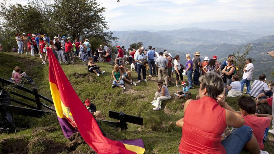 Recuerdo a las víctimas del Pozu Funeres