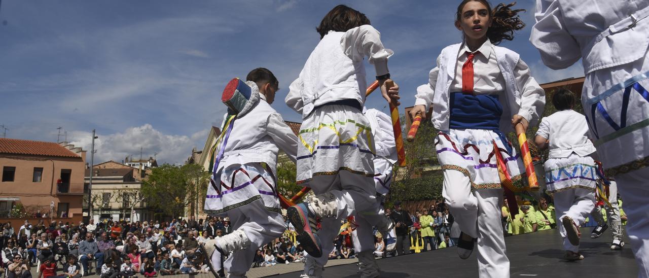 Balls i danses tradicionals durant la diada de Sant Marc a Balsareny