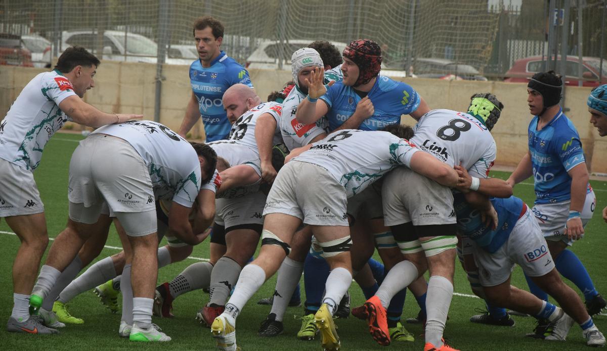 El RC Valencia firmó una victoria contundente por 52-17 ante Complutense Cisneros Zeta en Quatre Carreres en un encuentro que cambió por completo tras el descanso.