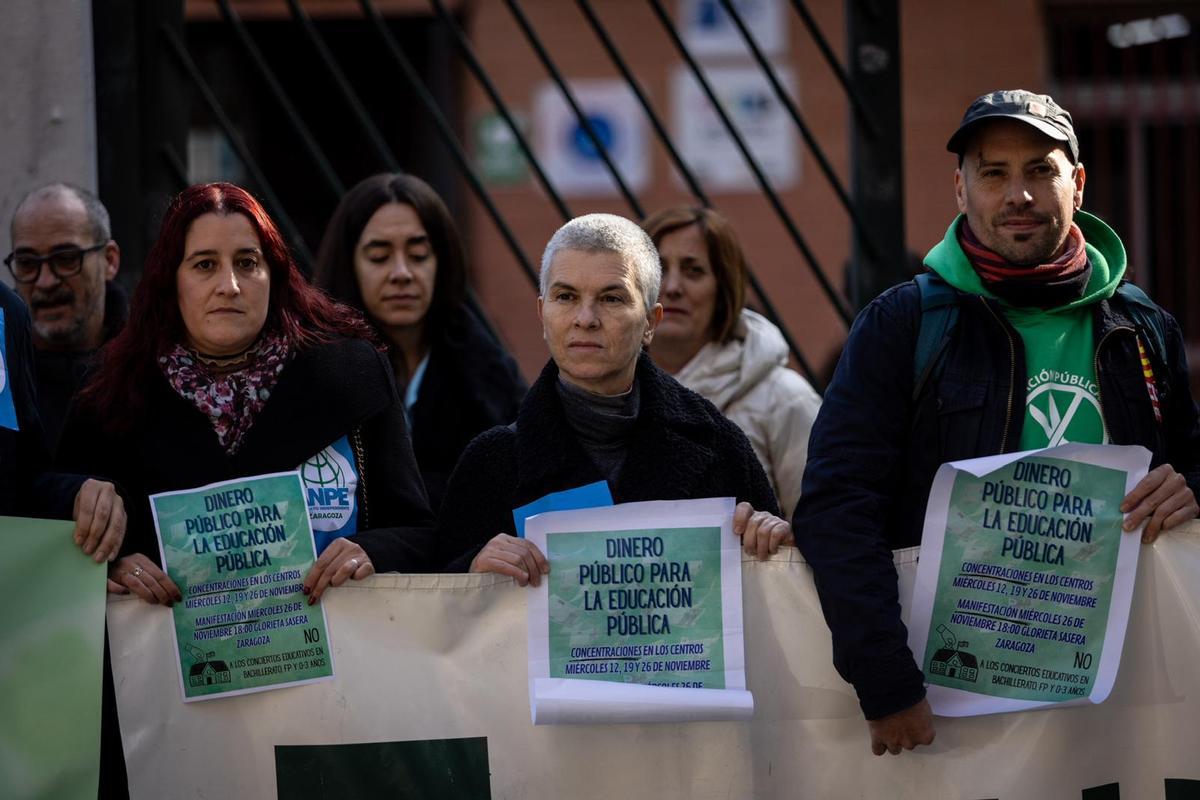 Concentraciones contra la concertación de la educación en Aragón. - El ...