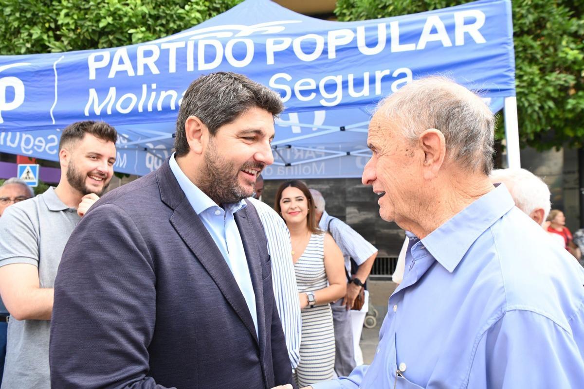 Imagen de la visita del presidente del Partido Popular de la Región de Murcia, Fernando López Miras, a Molina de Segura