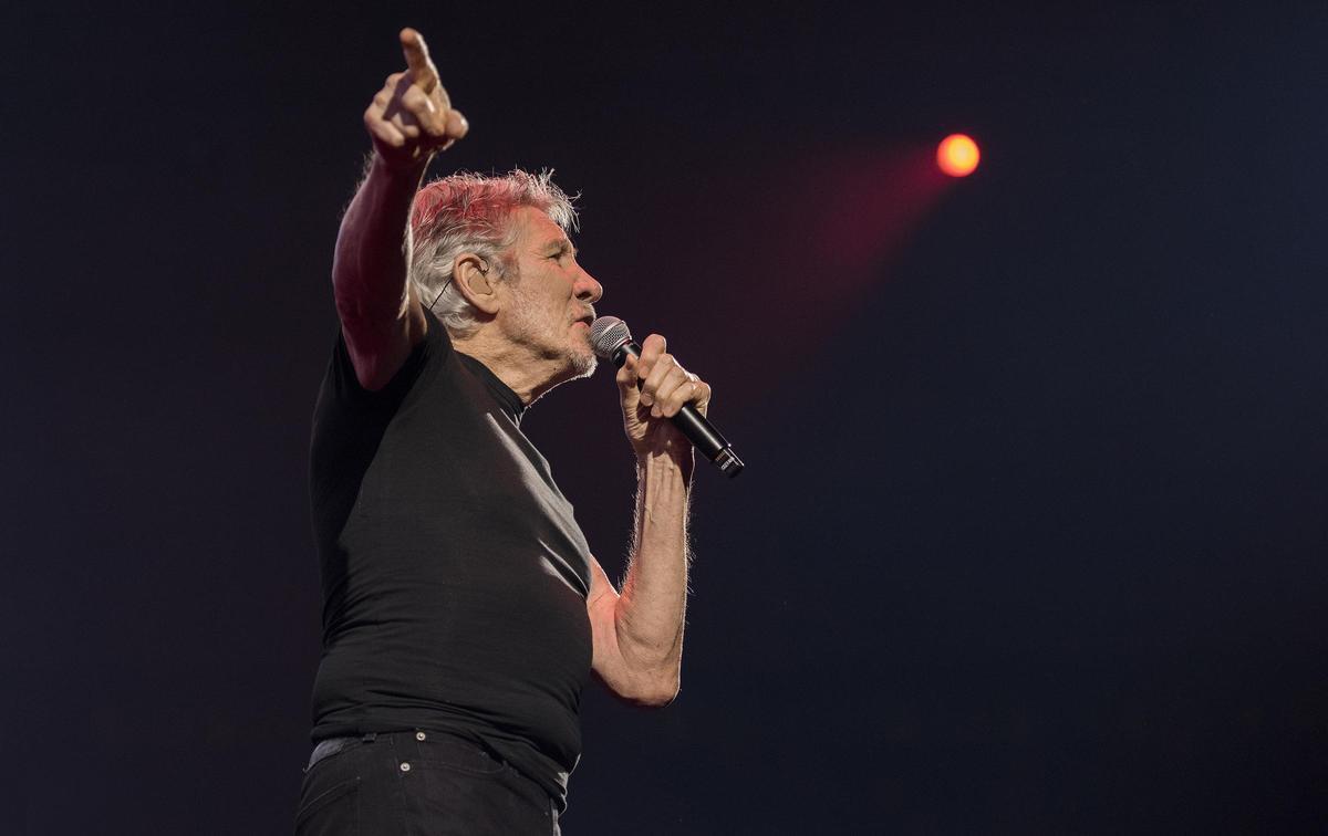 Roger Waters ofreció un concierto espectacular, en un escenario con visión de 360º, en el que ofreció musculosas versiones de los clásicos de Pink Floyd