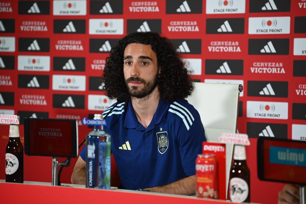 El jugador de la selección española, Marc Cucurella, durante la rueda de prensa en Badajoz.