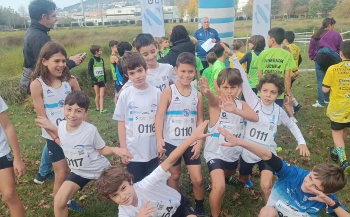 Los niños del club, durante el cross. |  FDV