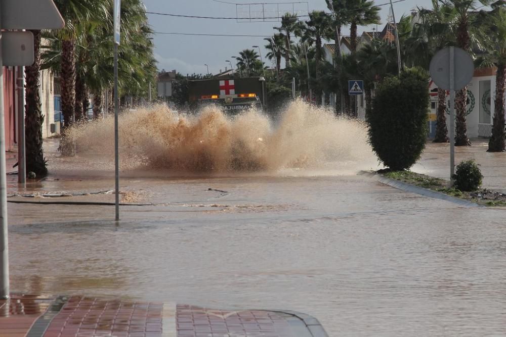 La UME monta su base en Los Alcázares para ayudar