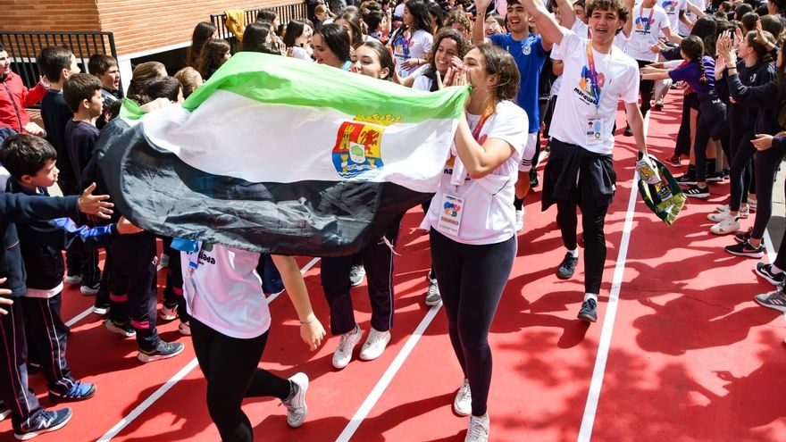La Maristiada reúne a más de 800 alumnos de toda la Península