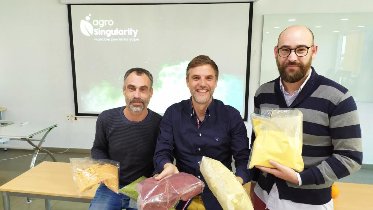 Luis Rubio, Juanfra Abad y Daniel Andreu, equipo de Agrosingularity. L. O.